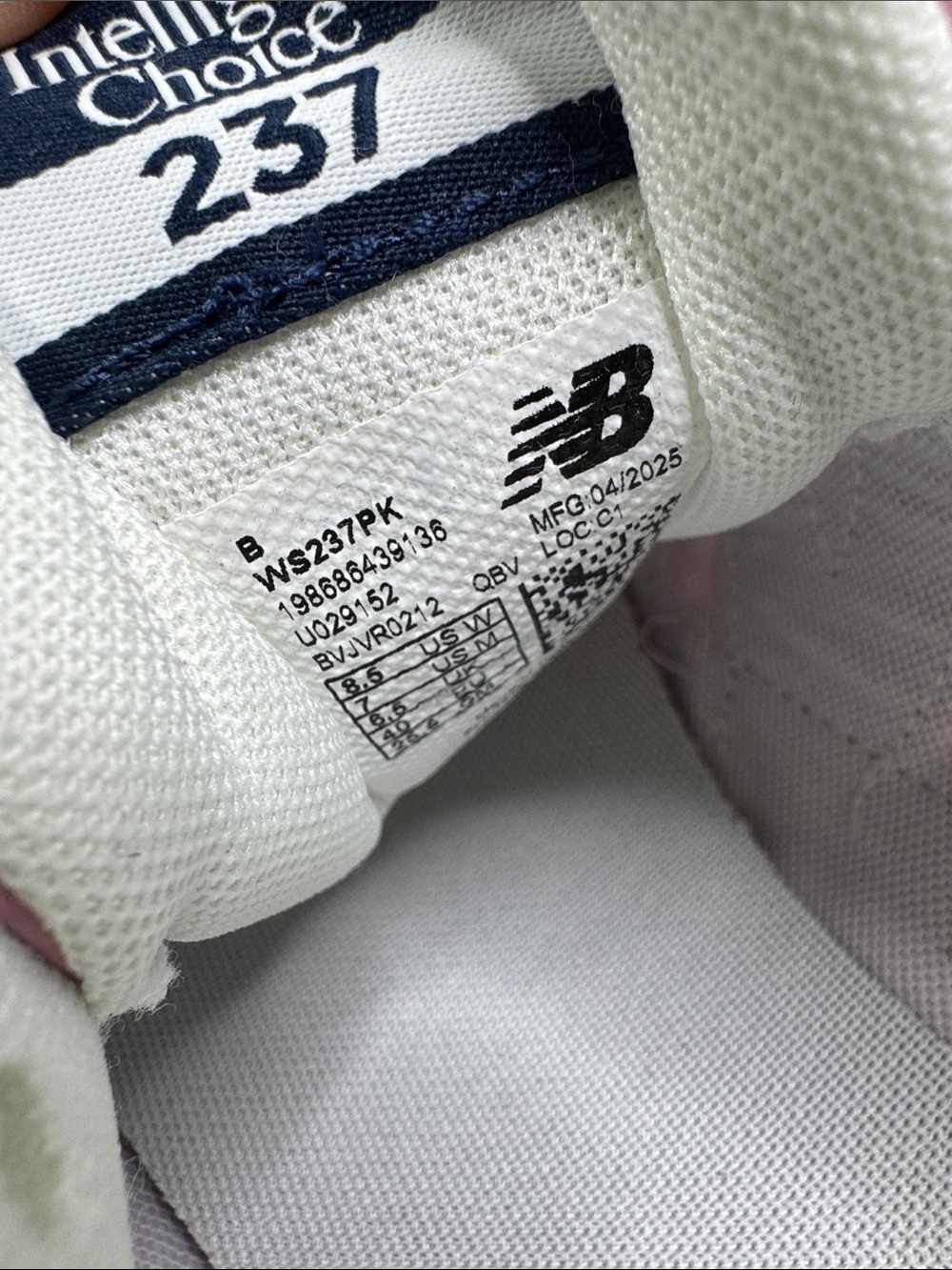 New Balance 237 Sneaker - Women's size 8.5 - Picture 11 of 12